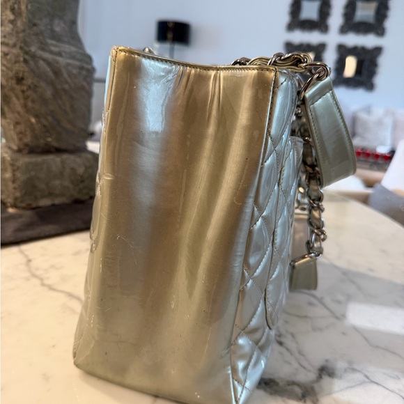 CHANEL Quilted Tote in Silver with Gold Logo - Picture 2 of 9